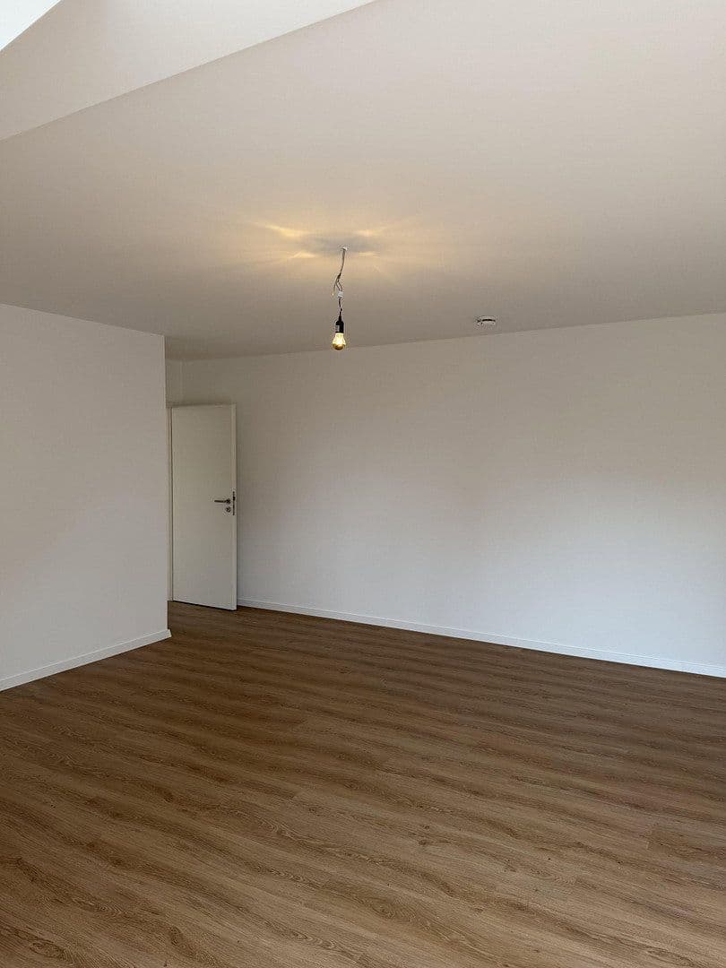 Pronájem bytu 3+1 115 m², Wilhelmstraße 4, Dallgow-Döberitz, Braniborsko Pronájem bytu 3+1 115 m², Wilhelmstraße 4, Dallgow-Döberitz, Braniborsko