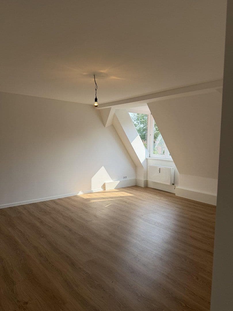 Pronájem bytu 3+1 115 m², Wilhelmstraße 4, Dallgow-Döberitz, Braniborsko Pronájem bytu 3+1 115 m², Wilhelmstraße 4, Dallgow-Döberitz, Braniborsko