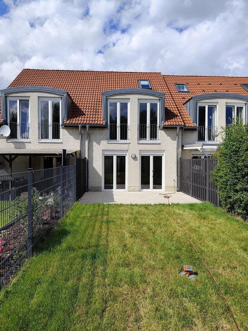 Prodej domu 124 m², pozemek 200 m², Fredersdorf-Vogelsdorf, Braniborsko Prodej domu 124 m², pozemek 200 m², Fredersdorf-Vogelsdorf, Braniborsko