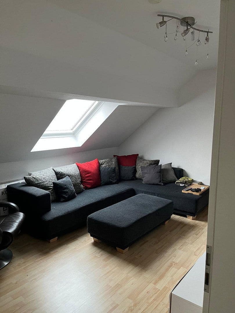 Pronájem bytu 4+1 100 m², Karlsruhe, Bádensko-Württembersko Pronájem bytu 4+1 100 m², Karlsruhe, Bádensko-Württembersko