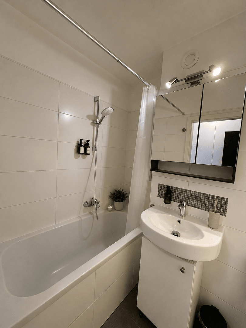 Pronájem bytu 1+1 28 m², Mailänderstraße 0000, Frankfurt am Main, Hessen Pronájem bytu 1+1 28 m², Mailänderstraße 0000, Frankfurt am Main, Hessen