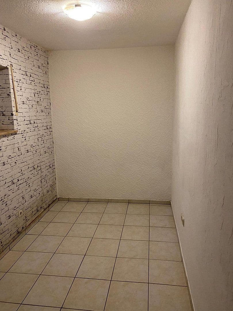 Prodej domu 86 m², pozemek 547 m², Kirchheim, Hessen Prodej domu 86 m², pozemek 547 m², Kirchheim, Hessen