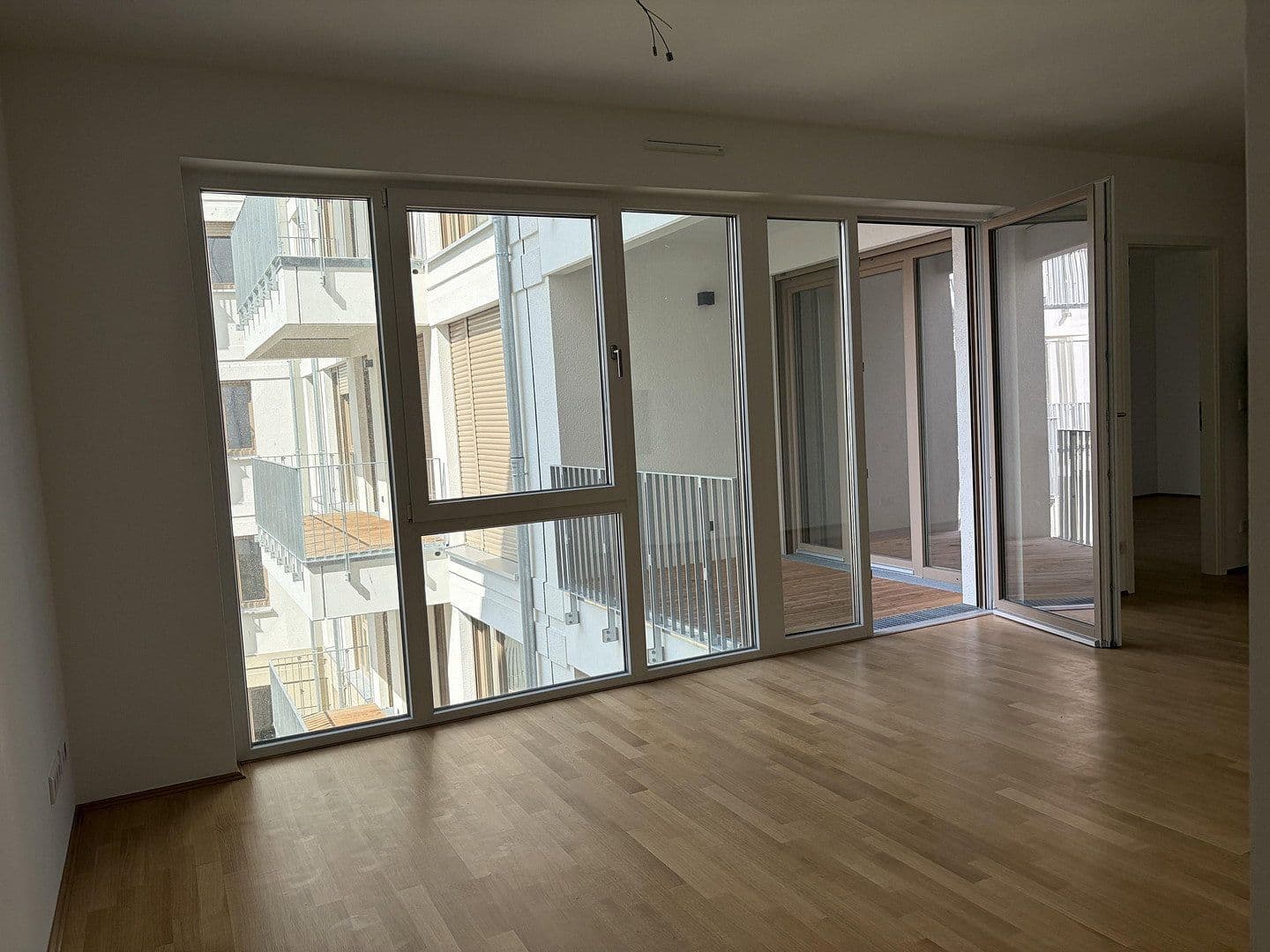 Pronájem bytu 2+1 61 m², Malmöer Str. 28, Berlin, Berlín Pronájem bytu 2+1 61 m², Malmöer Str. 28, Berlin, Berlín