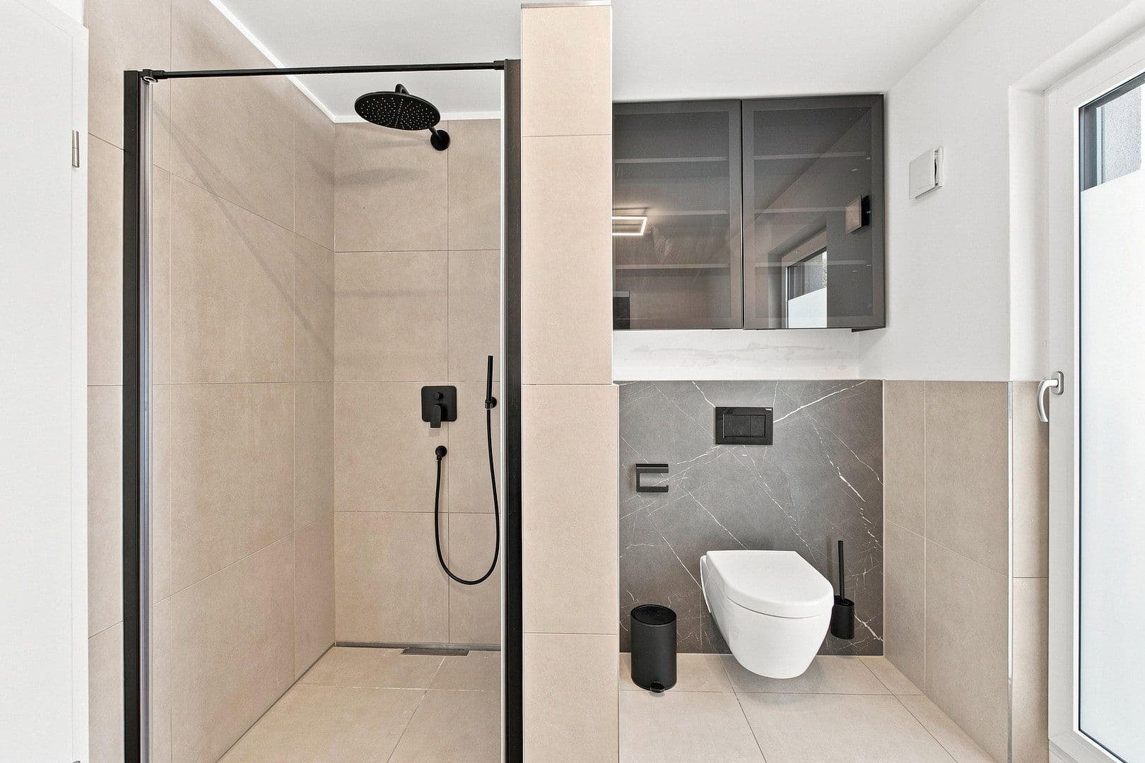 Prodej domu 140 m², pozemek 241 m², Goteboldstr. 48c, München, Bavorsko Prodej domu 140 m², pozemek 241 m², Goteboldstr. 48c, München, Bavorsko