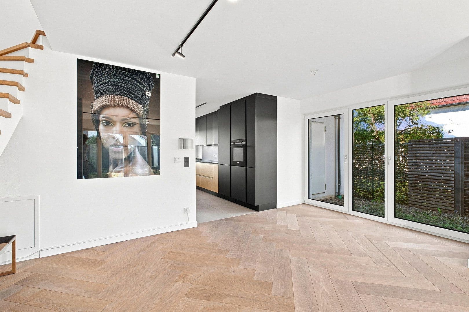 Prodej domu 140 m², pozemek 241 m², Goteboldstr. 48c, München, Bavorsko Prodej domu 140 m², pozemek 241 m², Goteboldstr. 48c, München, Bavorsko