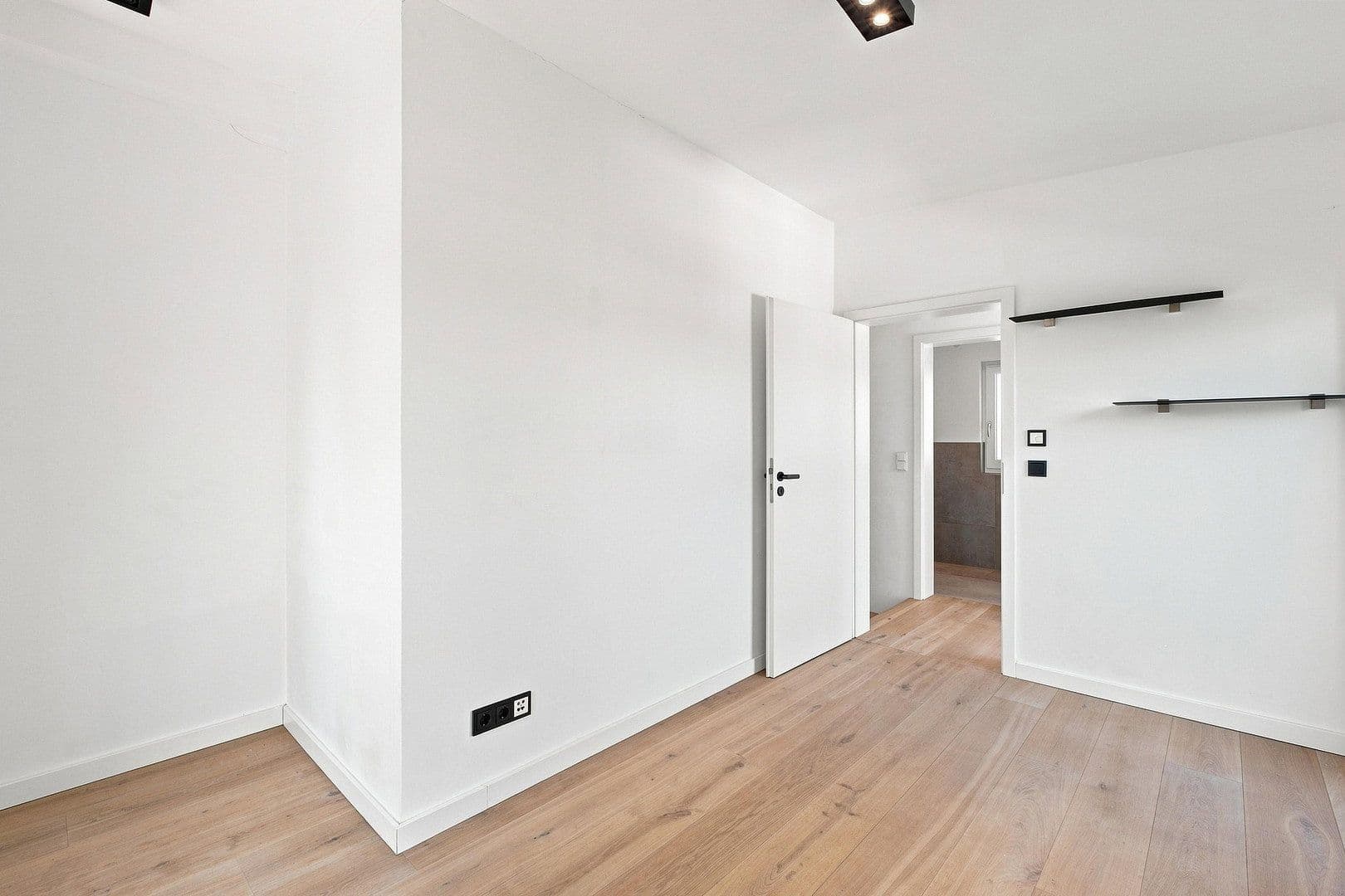 Prodej domu 140 m², pozemek 241 m², Goteboldstr. 48c, München, Bavorsko Prodej domu 140 m², pozemek 241 m², Goteboldstr. 48c, München, Bavorsko