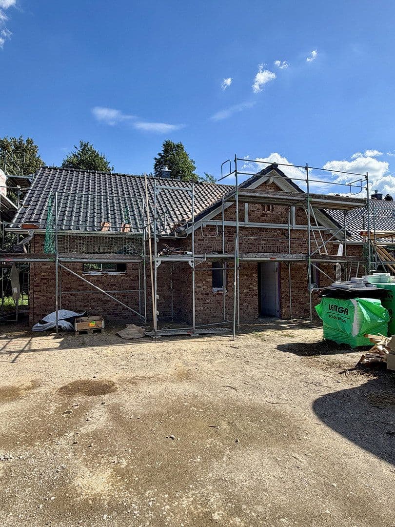 Prodej domu 124 m², pozemek 702 m², Vor dem Allerbruch 9a, Barum, Dolní Sasko Prodej domu 124 m², pozemek 702 m², Vor dem Allerbruch 9a, Barum, Dolní Sasko