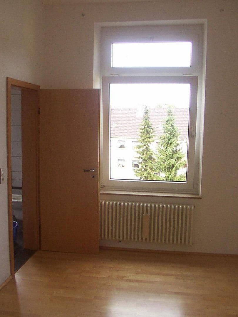 Prodej bytu 2+1 64 m², Gustavstraße 19, Wuppertal, Severní Porýní-Vestfálsko Prodej bytu 2+1 64 m², Gustavstraße 19, Wuppertal, Severní Porýní-Vestfálsko