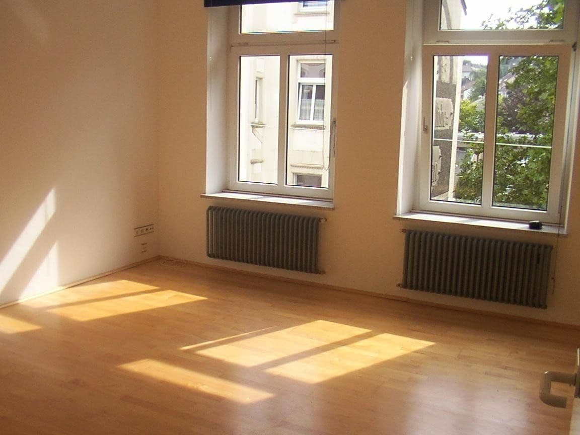 Prodej bytu 2+1 64 m², Gustavstraße 19, Wuppertal, Severní Porýní-Vestfálsko Prodej bytu 2+1 64 m², Gustavstraße 19, Wuppertal, Severní Porýní-Vestfálsko