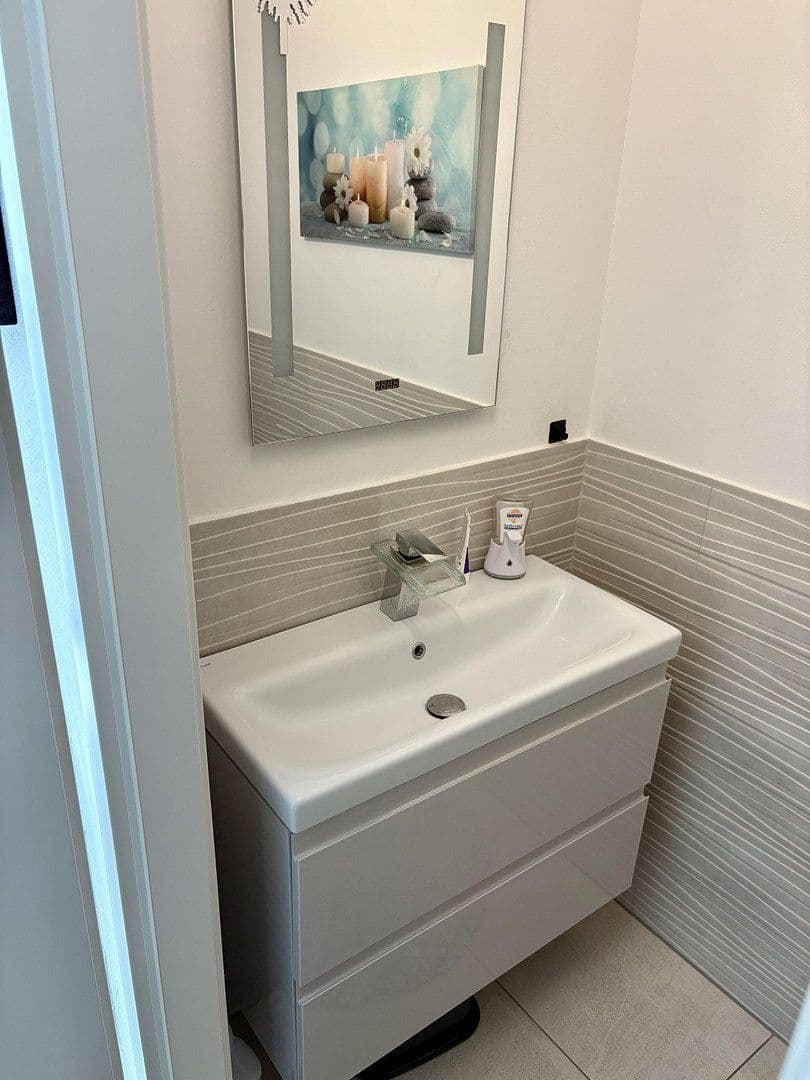 Prodej domu 145 m², pozemek 198 m², Rheinfelden (Baden), Bádensko-Württembersko Prodej domu 145 m², pozemek 198 m², Rheinfelden (Baden), Bádensko-Württembersko