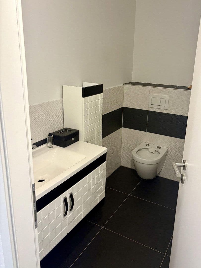 Prodej domu 145 m², pozemek 198 m², Rheinfelden (Baden), Bádensko-Württembersko Prodej domu 145 m², pozemek 198 m², Rheinfelden (Baden), Bádensko-Württembersko