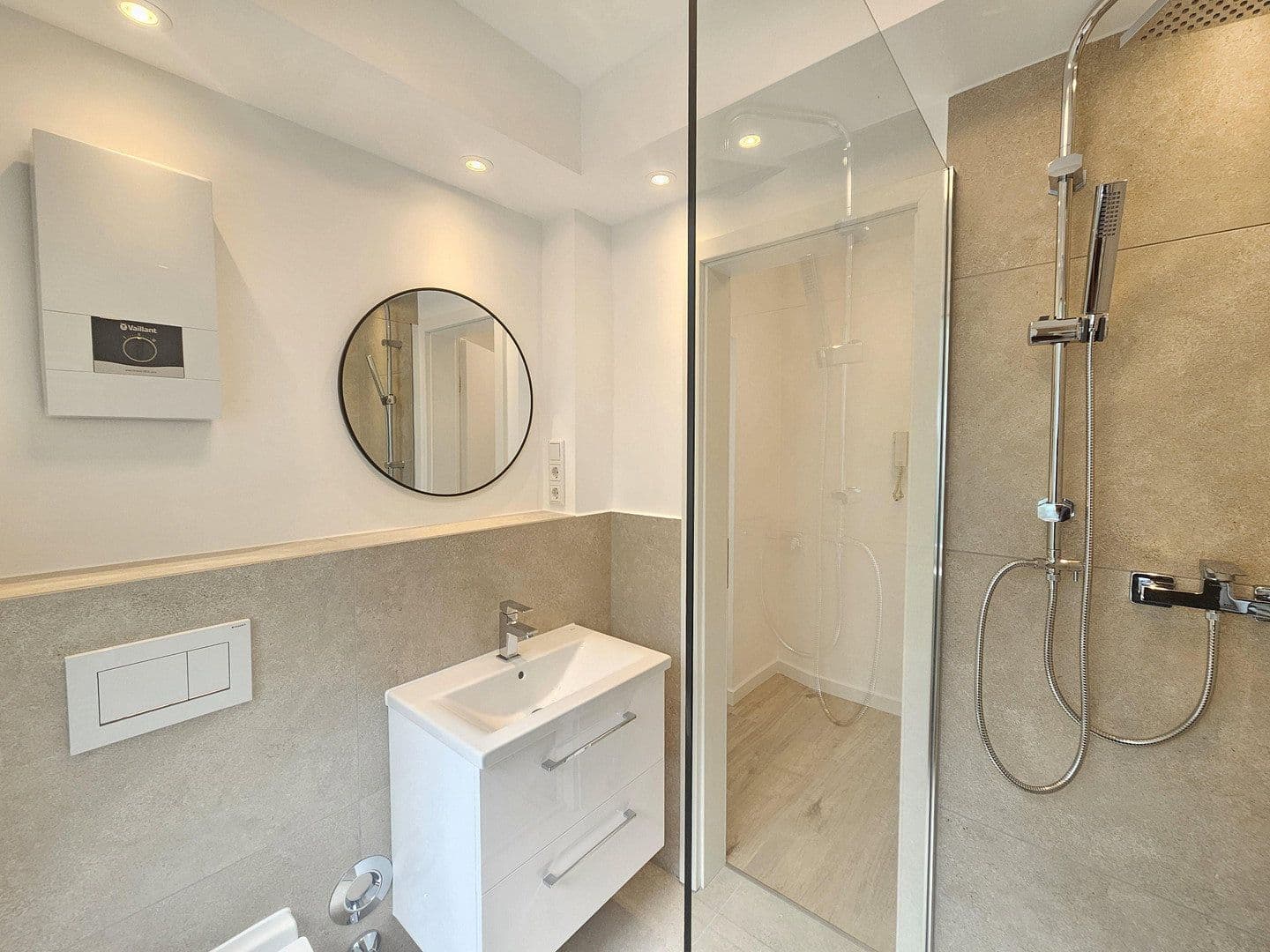 Pronájem bytu 1+1 35 m², Lorettostr. 60, Düsseldorf, Severní Porýní-Vestfálsko Pronájem bytu 1+1 35 m², Lorettostr. 60, Düsseldorf, Severní Porýní-Vestfálsko