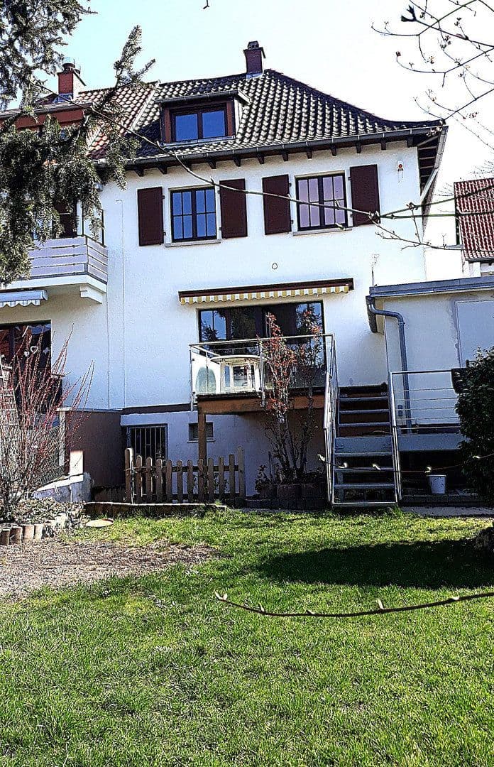 Prodej domu 135 m², pozemek 286 m², Weinheim, Bádensko-Württembersko Prodej domu 135 m², pozemek 286 m², Weinheim, Bádensko-Württembersko