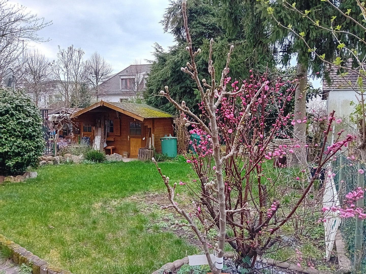 Prodej domu 135 m², pozemek 286 m², Weinheim, Bádensko-Württembersko Prodej domu 135 m², pozemek 286 m², Weinheim, Bádensko-Württembersko
