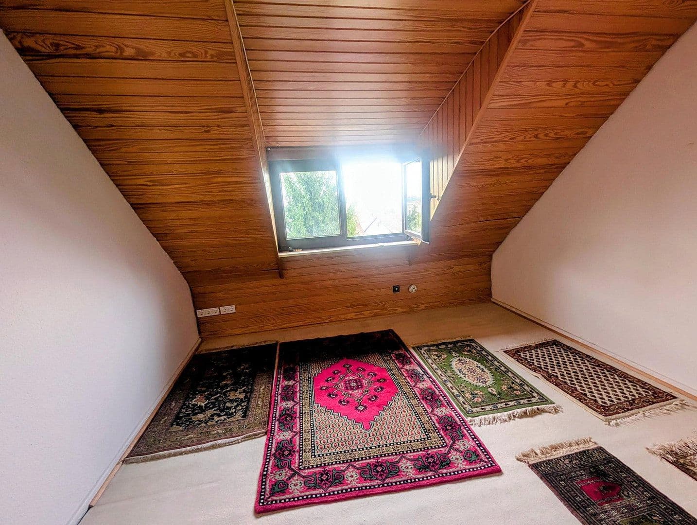 Prodej domu 135 m², pozemek 286 m², Weinheim, Bádensko-Württembersko Prodej domu 135 m², pozemek 286 m², Weinheim, Bádensko-Württembersko