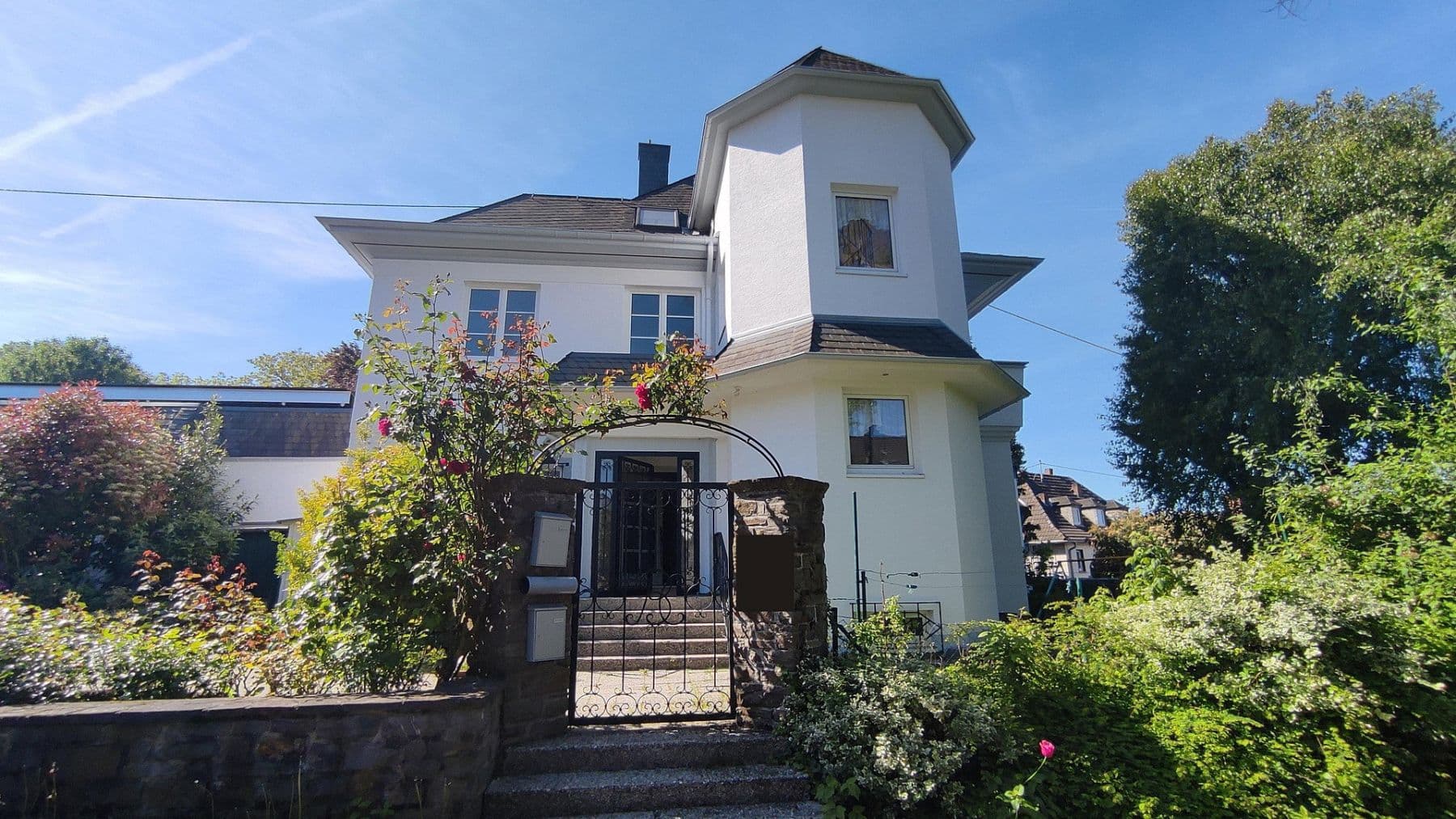 Prodej domu 315 m², pozemek 1.700 m², Koblenz, Porýní-Falc Prodej domu 315 m², pozemek 1.700 m², Koblenz, Porýní-Falc