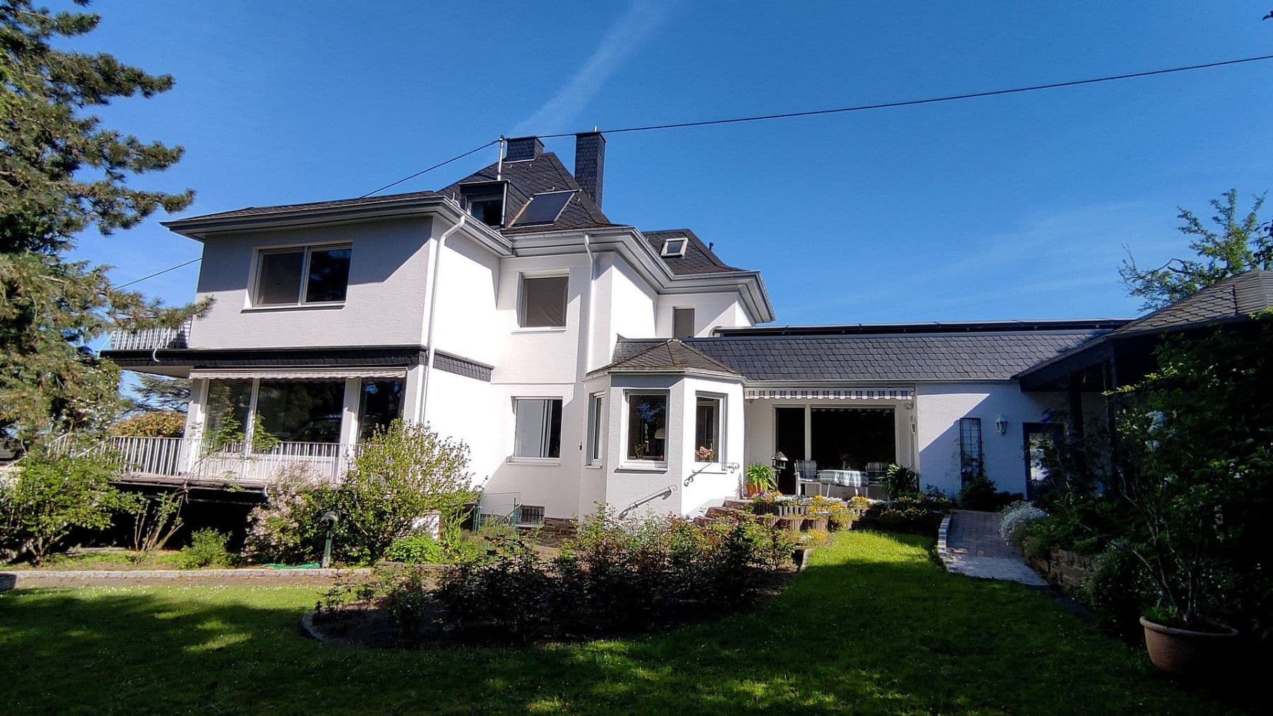 Prodej domu 315 m², pozemek 1.700 m², Koblenz, Porýní-Falc Prodej domu 315 m², pozemek 1.700 m², Koblenz, Porýní-Falc
