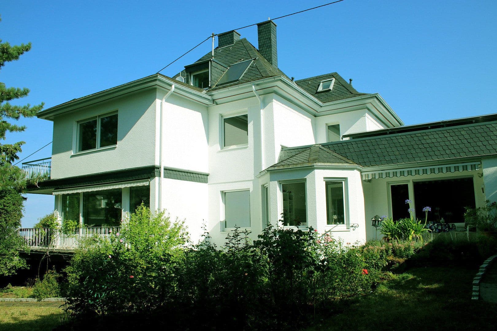 Prodej domu 315 m², pozemek 1.700 m², Koblenz, Porýní-Falc Prodej domu 315 m², pozemek 1.700 m², Koblenz, Porýní-Falc