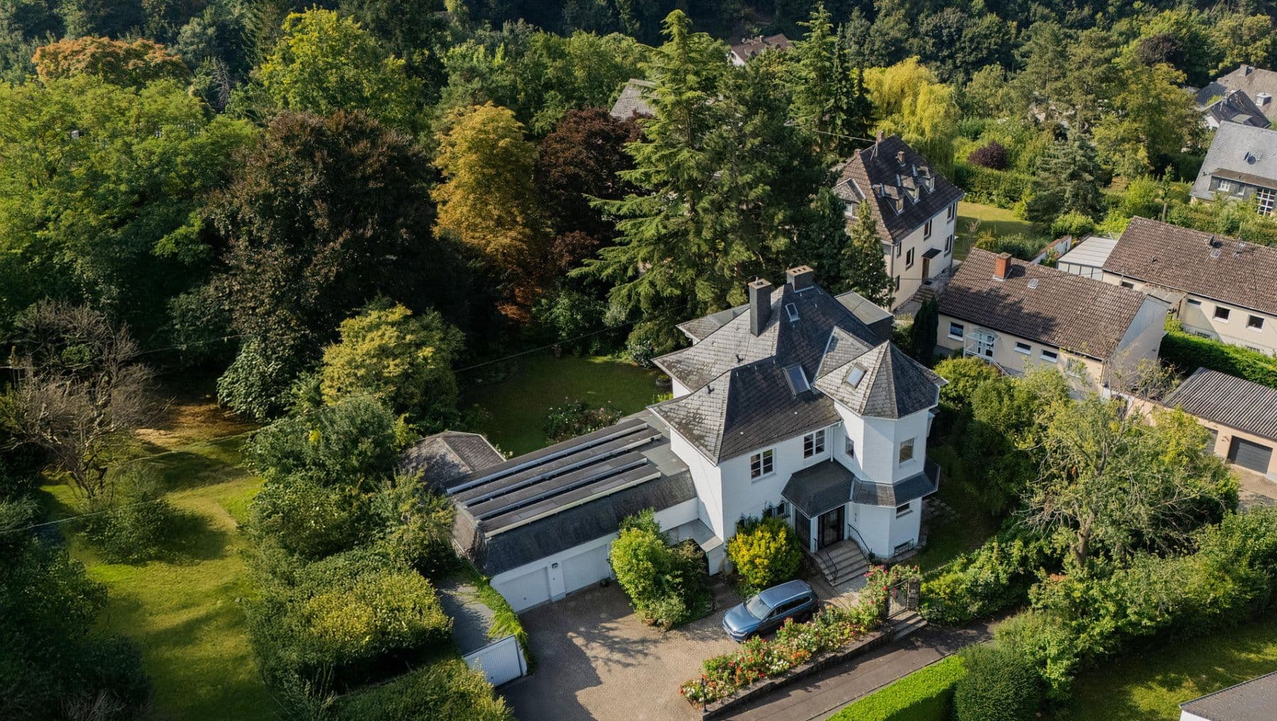 Prodej domu 315 m², pozemek 1.700 m², Koblenz, Porýní-Falc Prodej domu 315 m², pozemek 1.700 m², Koblenz, Porýní-Falc