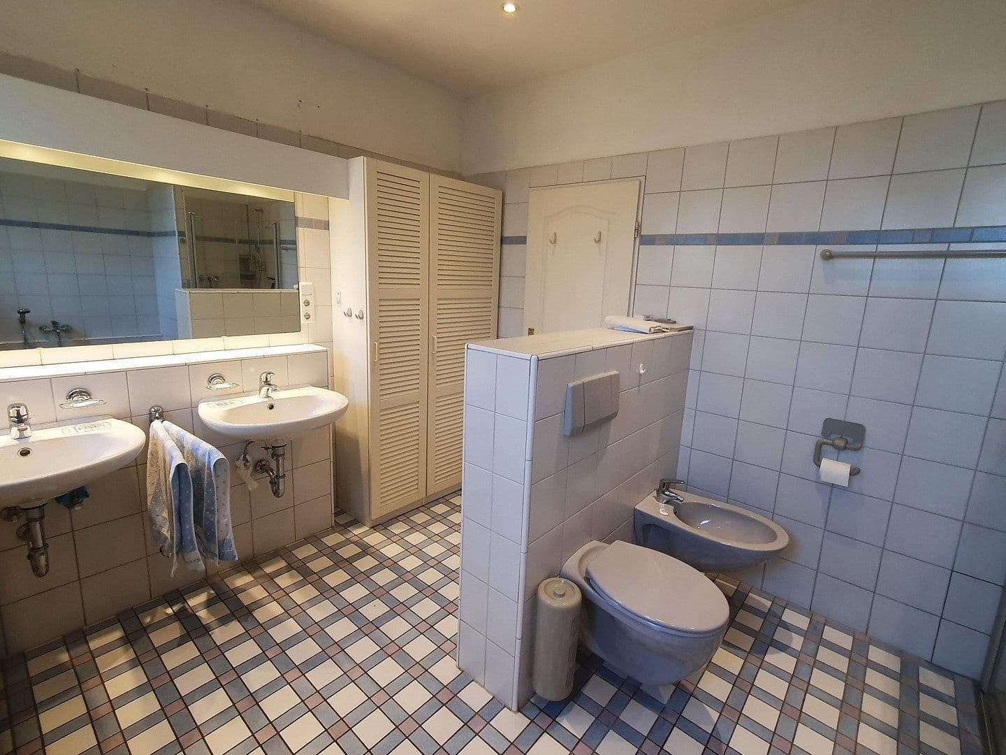 Prodej domu 315 m², pozemek 1.700 m², Koblenz, Porýní-Falc Prodej domu 315 m², pozemek 1.700 m², Koblenz, Porýní-Falc