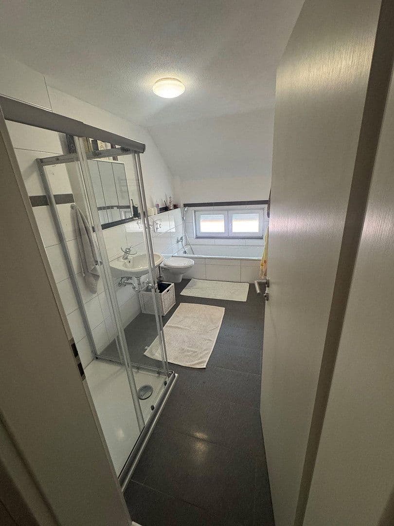Pronájem bytu 4+kk 95 m², Salzelmenerstr.5/1, Bad Rappenau, Bádensko-Württembersko Pronájem bytu 4+kk 95 m², Salzelmenerstr.5/1, Bad Rappenau, Bádensko-Württembersko