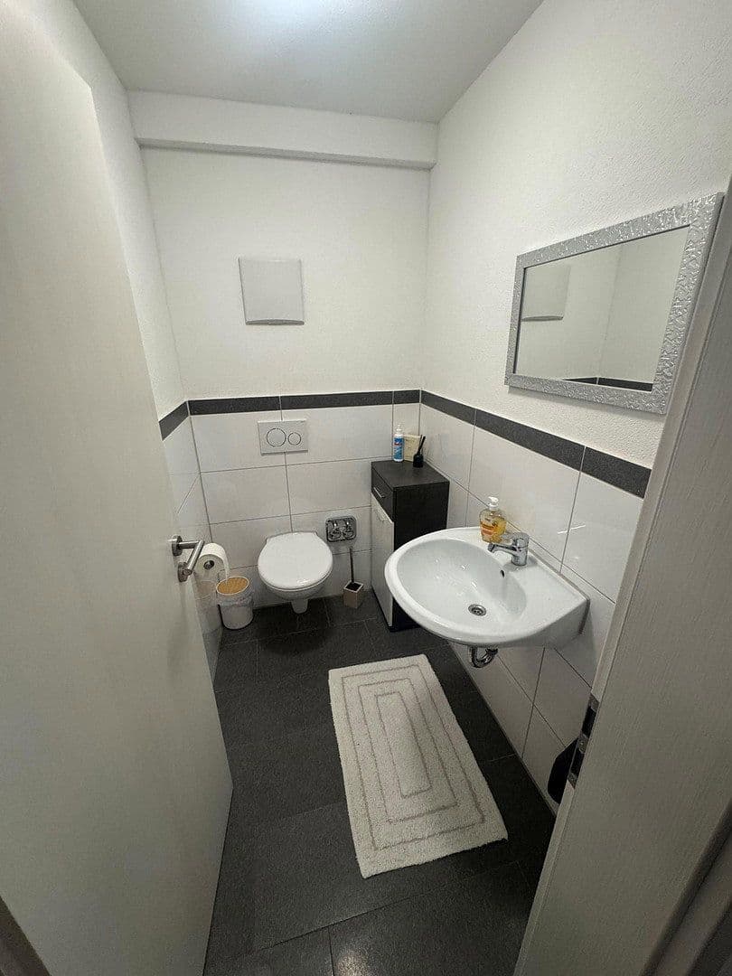Pronájem bytu 4+kk 95 m², Salzelmenerstr.5/1, Bad Rappenau, Bádensko-Württembersko Pronájem bytu 4+kk 95 m², Salzelmenerstr.5/1, Bad Rappenau, Bádensko-Württembersko