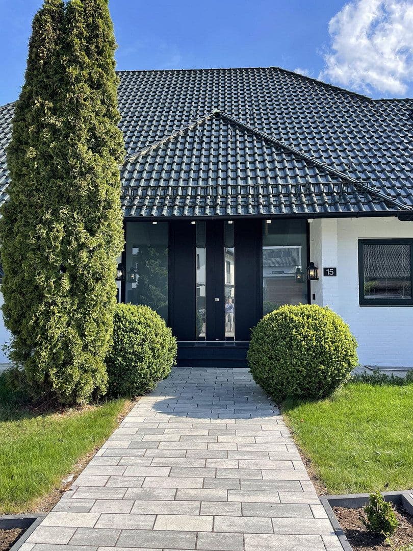 Prodej domu 401 m², pozemek 1.045 m², Dietenheim, Bádensko-Württembersko Prodej domu 401 m², pozemek 1.045 m², Dietenheim, Bádensko-Württembersko