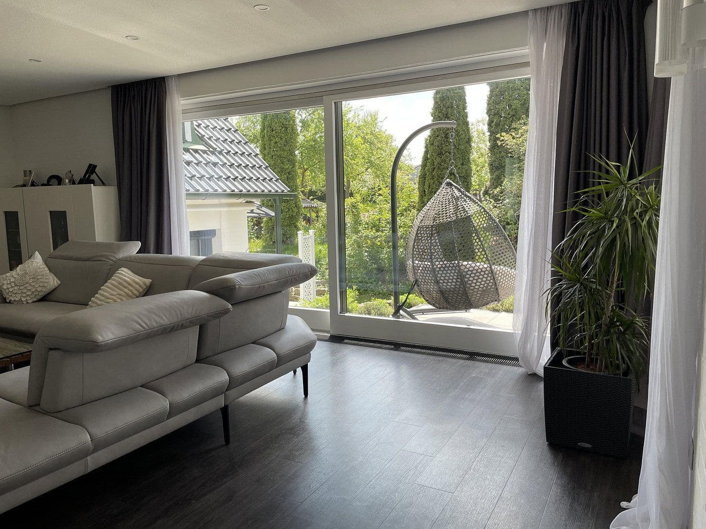 Prodej domu 401 m², pozemek 1.045 m², Dietenheim, Bádensko-Württembersko Prodej domu 401 m², pozemek 1.045 m², Dietenheim, Bádensko-Württembersko
