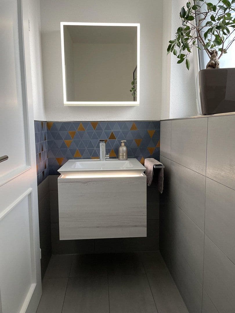 Prodej domu 401 m², pozemek 1.045 m², Dietenheim, Bádensko-Württembersko Prodej domu 401 m², pozemek 1.045 m², Dietenheim, Bádensko-Württembersko