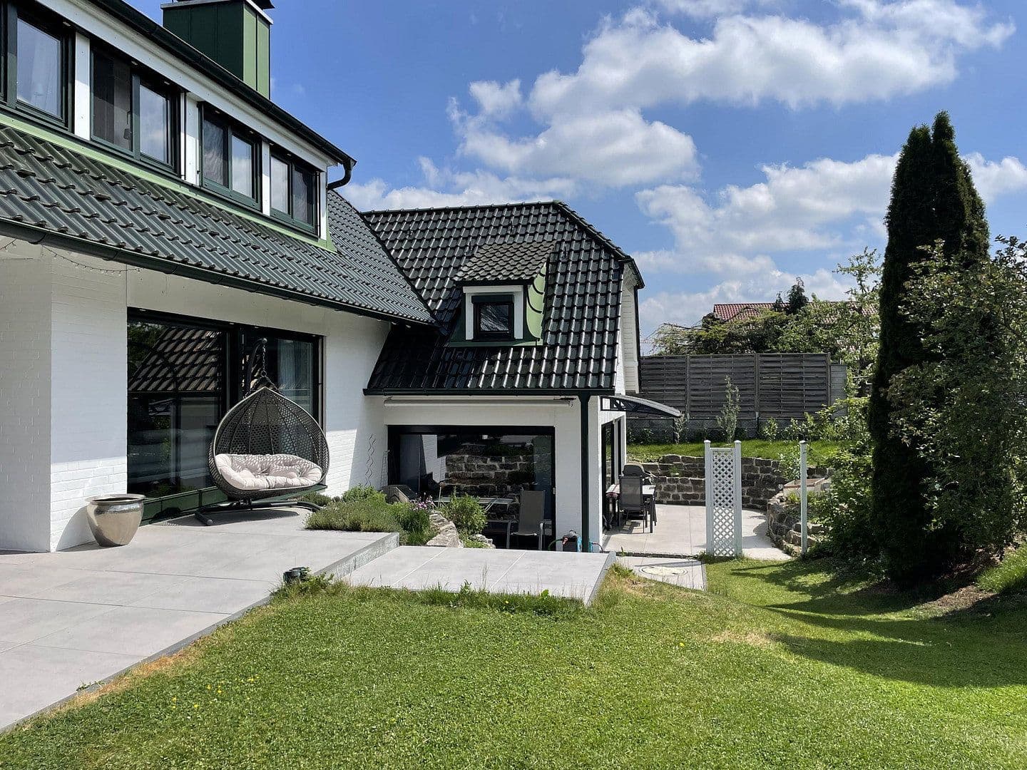 Prodej domu 401 m², pozemek 1.045 m², Dietenheim, Bádensko-Württembersko Prodej domu 401 m², pozemek 1.045 m², Dietenheim, Bádensko-Württembersko