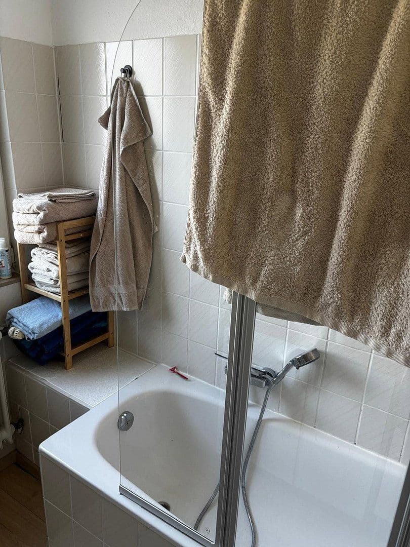 Pronájem bytu 3+1 45 m², Wittenbergstr. 58, Essen, Severní Porýní-Vestfálsko Pronájem bytu 3+1 45 m², Wittenbergstr. 58, Essen, Severní Porýní-Vestfálsko