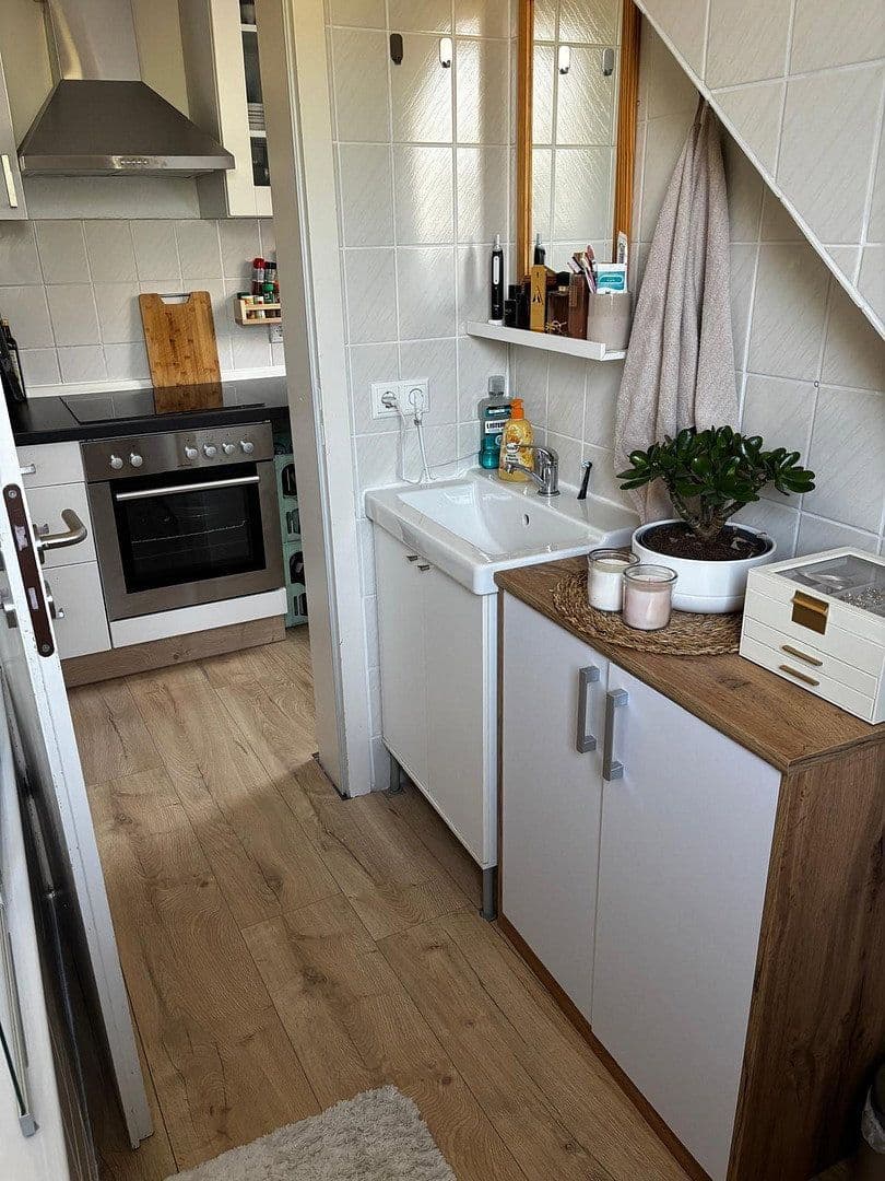Pronájem bytu 3+1 45 m², Wittenbergstr. 58, Essen, Severní Porýní-Vestfálsko Pronájem bytu 3+1 45 m², Wittenbergstr. 58, Essen, Severní Porýní-Vestfálsko