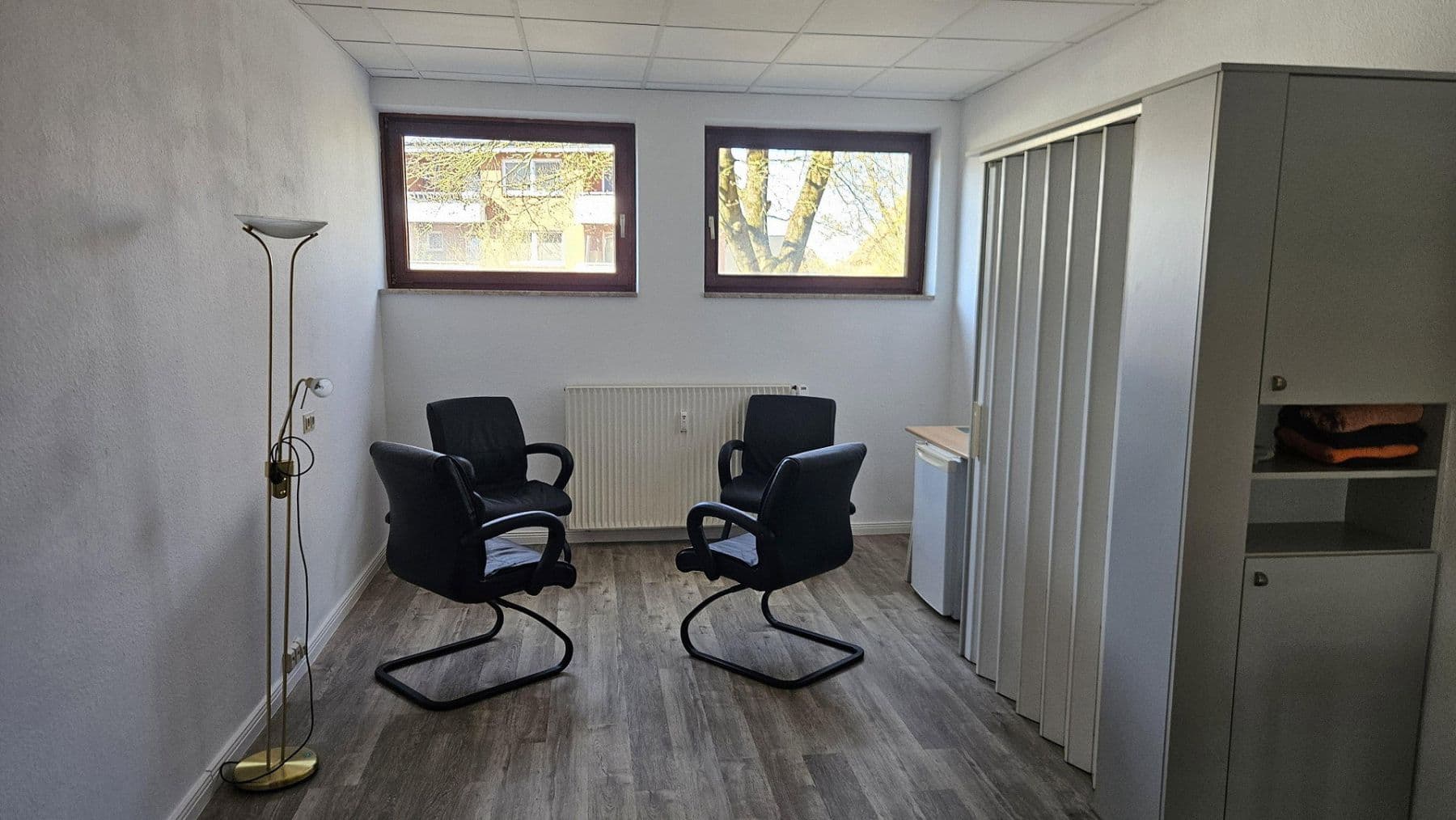 Pronájem kanceláře 65 m², Bahnhofstraße 14, Bad Bevensen, Dolní Sasko Pronájem kanceláře 65 m², Bahnhofstraße 14, Bad Bevensen, Dolní Sasko