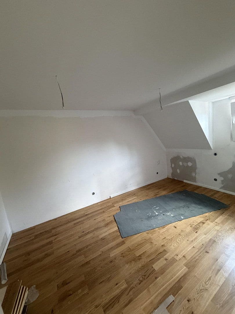 Pronájem bytu 2+1 95 m², Zülpich, Severní Porýní-Vestfálsko Pronájem bytu 2+1 95 m², Zülpich, Severní Porýní-Vestfálsko