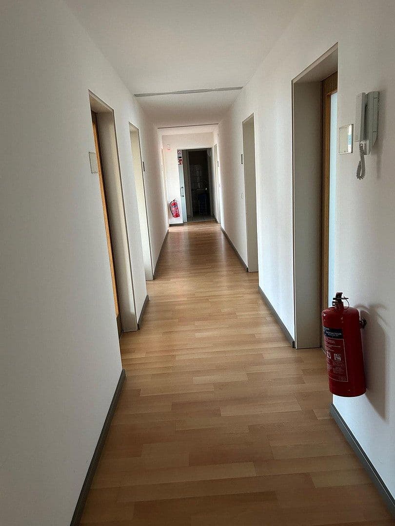 Pronájem kanceláře 150 m², Detmold, Severní Porýní-Vestfálsko Pronájem kanceláře 150 m², Detmold, Severní Porýní-Vestfálsko
