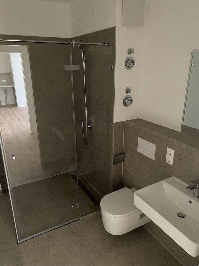 Pronájem bytu 2+1 45 m², Steinbühler Str. 4-6, Nürnberg, Bavorsko Pronájem bytu 2+1 45 m², Steinbühler Str. 4-6, Nürnberg, Bavorsko