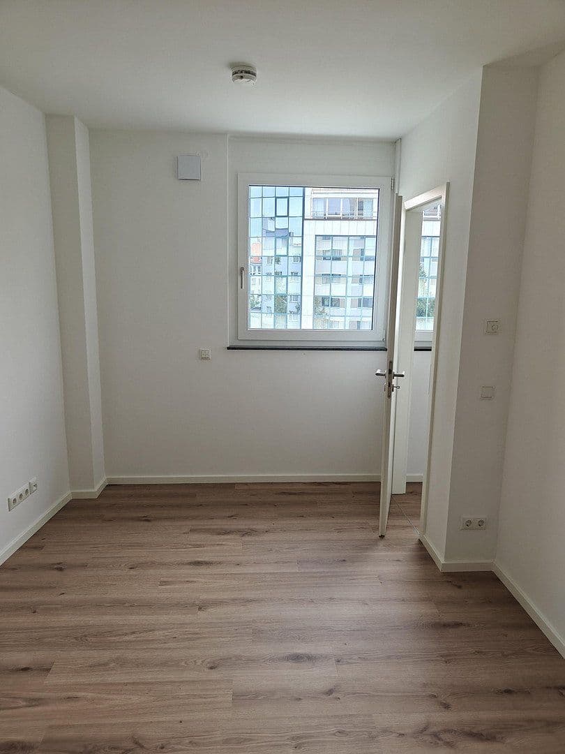 Pronájem bytu 2+1 45 m², Steinbühler Str. 4-6, Nürnberg, Bavorsko Pronájem bytu 2+1 45 m², Steinbühler Str. 4-6, Nürnberg, Bavorsko