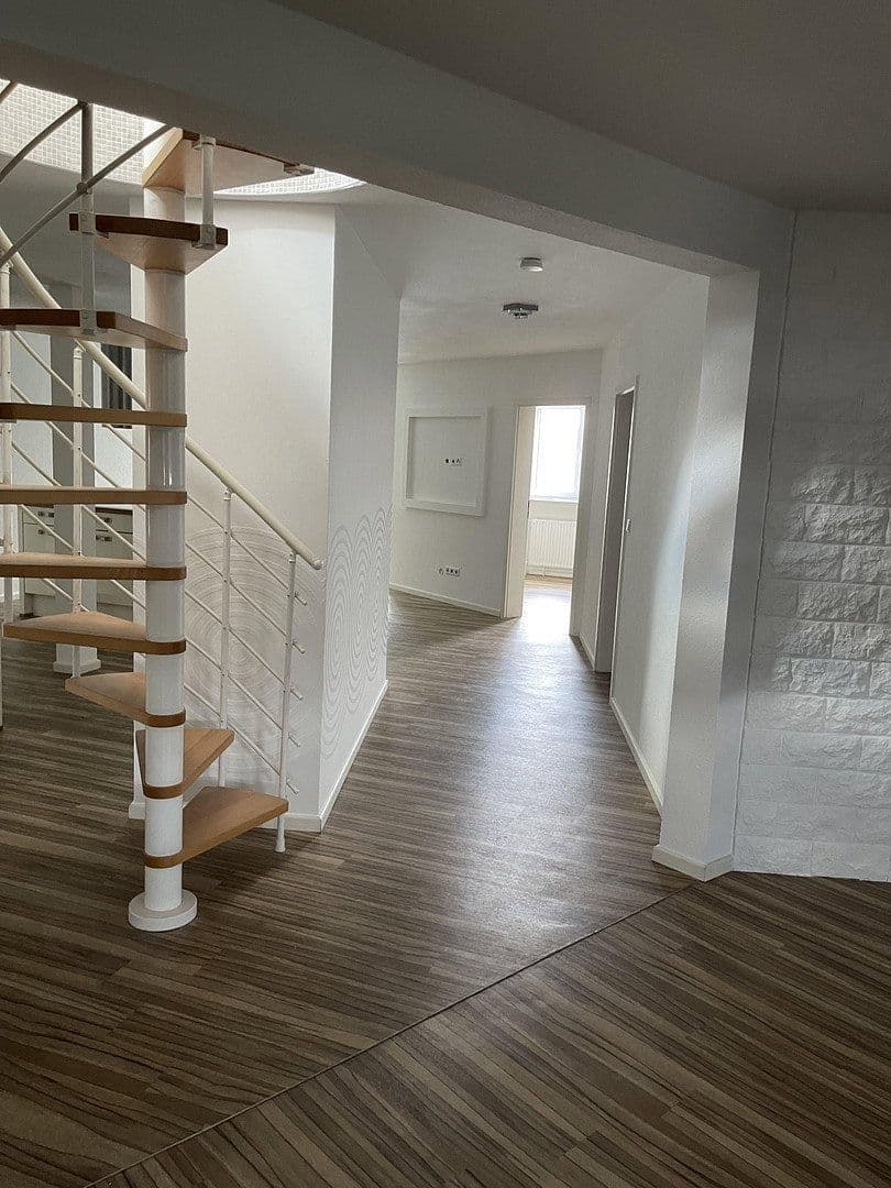 Prodej bytu 3+1 148 m², Winnenden, Bádensko-Württembersko Prodej bytu 3+1 148 m², Winnenden, Bádensko-Württembersko