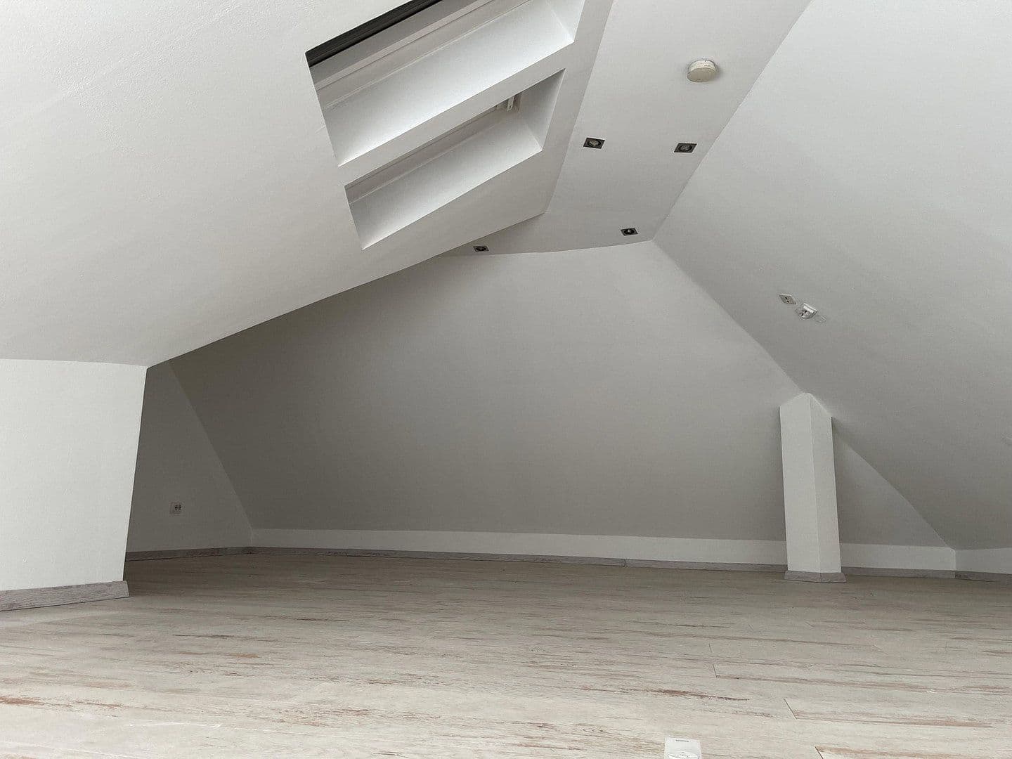 Prodej bytu 3+1 148 m², Winnenden, Bádensko-Württembersko Prodej bytu 3+1 148 m², Winnenden, Bádensko-Württembersko