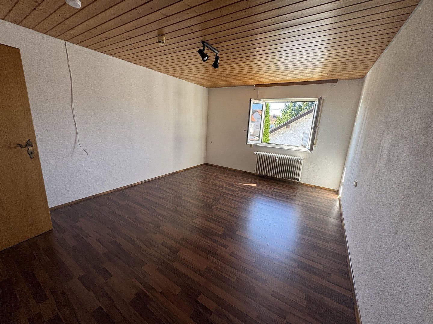 Pronájem bytu 2+kk 60 m², Lindenweg 5, Erkenbrechtsweiler, Bádensko-Württembersko Pronájem bytu 2+kk 60 m², Lindenweg 5, Erkenbrechtsweiler, Bádensko-Württembersko