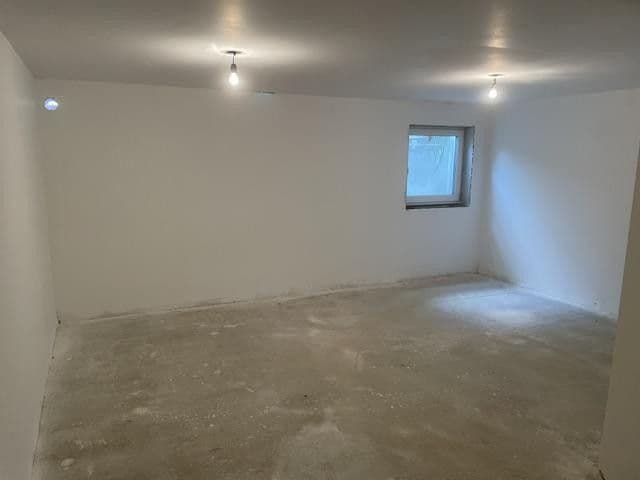 Prodej domu 160 m², pozemek 159 m², Gründau, Hessen Prodej domu 160 m², pozemek 159 m², Gründau, Hessen