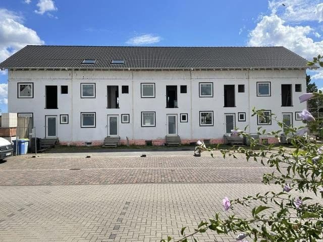 Prodej domu 160 m², pozemek 159 m², Gründau, Hessen Prodej domu 160 m², pozemek 159 m², Gründau, Hessen