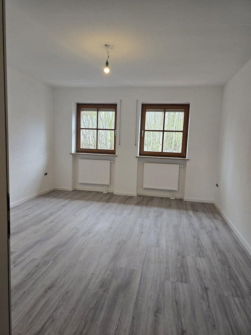 Pronájem bytu 4+1 111 m², Schloßstraße, Oberding/Notzing, Bavorsko Pronájem bytu 4+1 111 m², Schloßstraße, Oberding/Notzing, Bavorsko