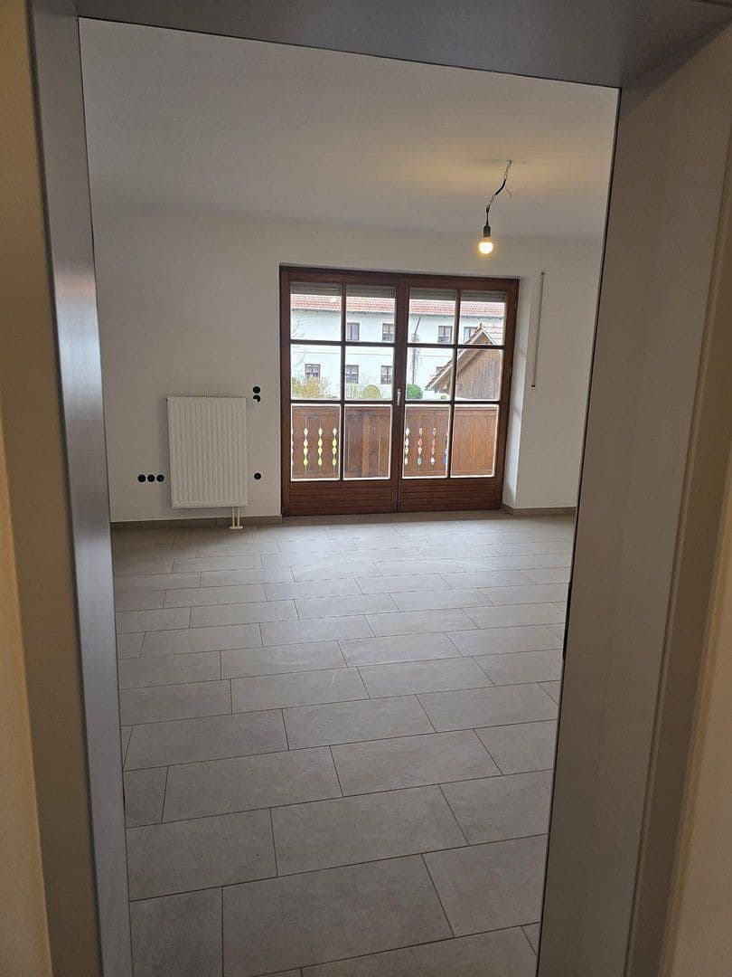Pronájem bytu 4+1 111 m², Schloßstraße, Oberding/Notzing, Bavorsko Pronájem bytu 4+1 111 m², Schloßstraße, Oberding/Notzing, Bavorsko