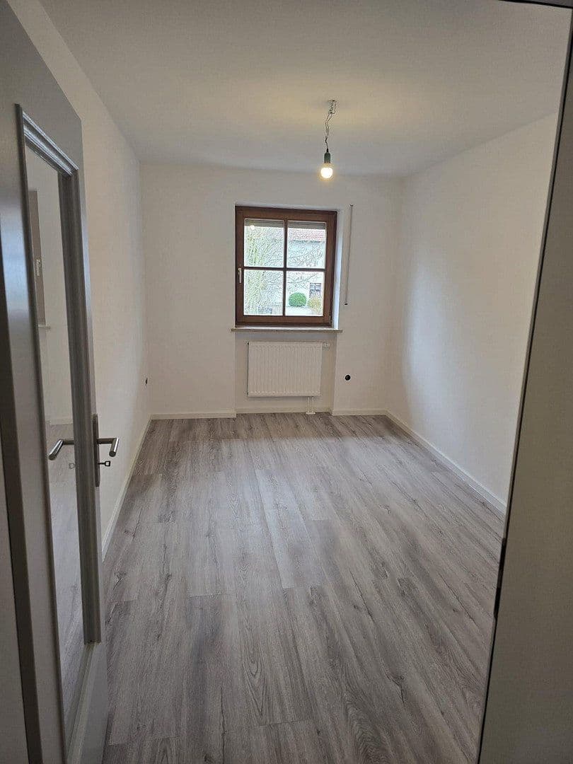 Pronájem bytu 4+1 111 m², Schloßstraße, Oberding/Notzing, Bavorsko Pronájem bytu 4+1 111 m², Schloßstraße, Oberding/Notzing, Bavorsko