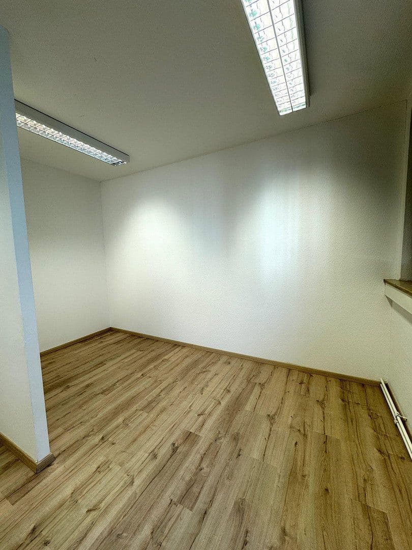 Prodej kanceláře 220 m², Pillenreuther Str. 14, Nürnberg, Bavorsko Prodej kanceláře 220 m², Pillenreuther Str. 14, Nürnberg, Bavorsko