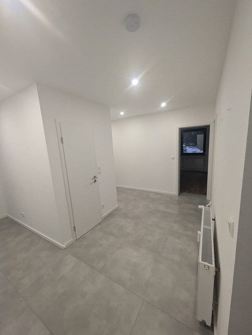Pronájem bytu 4+1 110 m², Am Auweg 15, Frankfurt, Hessen Pronájem bytu 4+1 110 m², Am Auweg 15, Frankfurt, Hessen