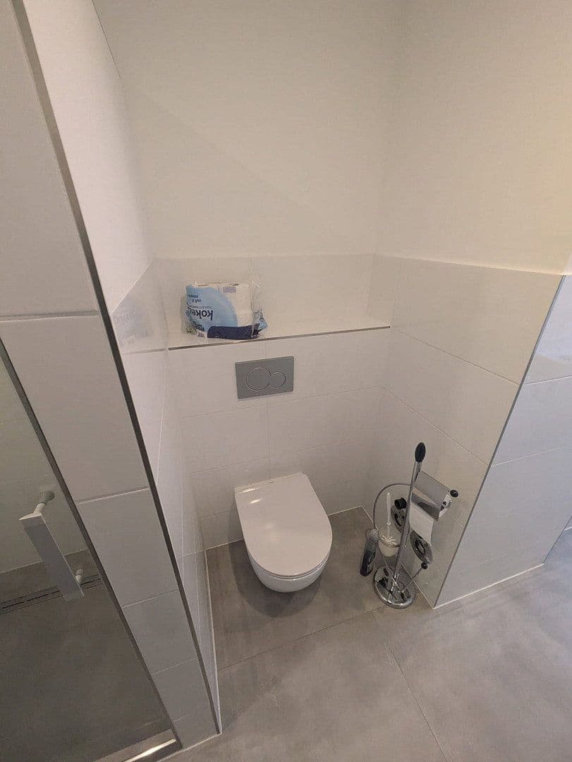 Pronájem bytu 4+1 110 m², Am Auweg 15, Frankfurt, Hessen Pronájem bytu 4+1 110 m², Am Auweg 15, Frankfurt, Hessen
