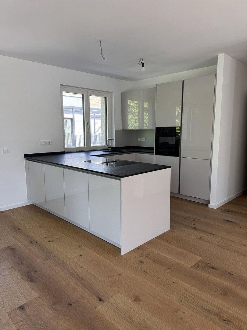 Pronájem bytu 3+1 115 m², Dreieich, Hessen Pronájem bytu 3+1 115 m², Dreieich, Hessen