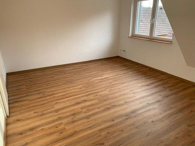 Pronájem domu 135 m², pozemek 110 m², Bretten, Bádensko-Württembersko Pronájem domu 135 m², pozemek 110 m², Bretten, Bádensko-Württembersko